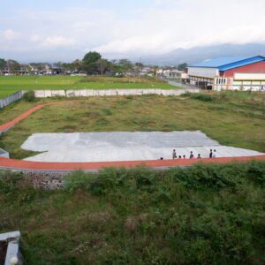 Proyek Joging Track yang dibangun Pemkab Garut melalui Dinas Pemuda dan Olahraga (Dispora) di wilayah SOR Ciateul Garut kini tengah menjadi perbincangan sejumlah pihak. Bahkan salah satu kelompok masyarakat yang mengatasnamakan Masyarakat Pemerhati Kebijakan (MPK) Kabupaten Garut menduga ada kerugian negara. (Ft: Asep Ahmad)