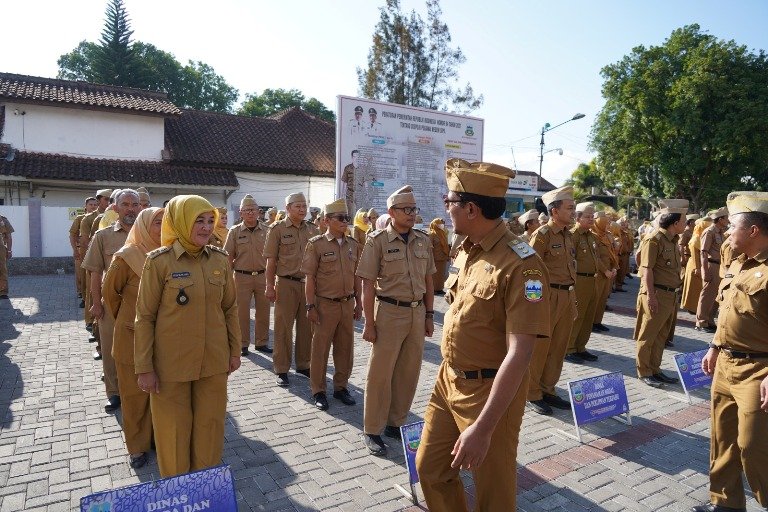 Bantuan Beras Bagi Masyarakat Miskin Ekstrim di Garut, Wabup Helmi: ASN Akan Terjun Langsung