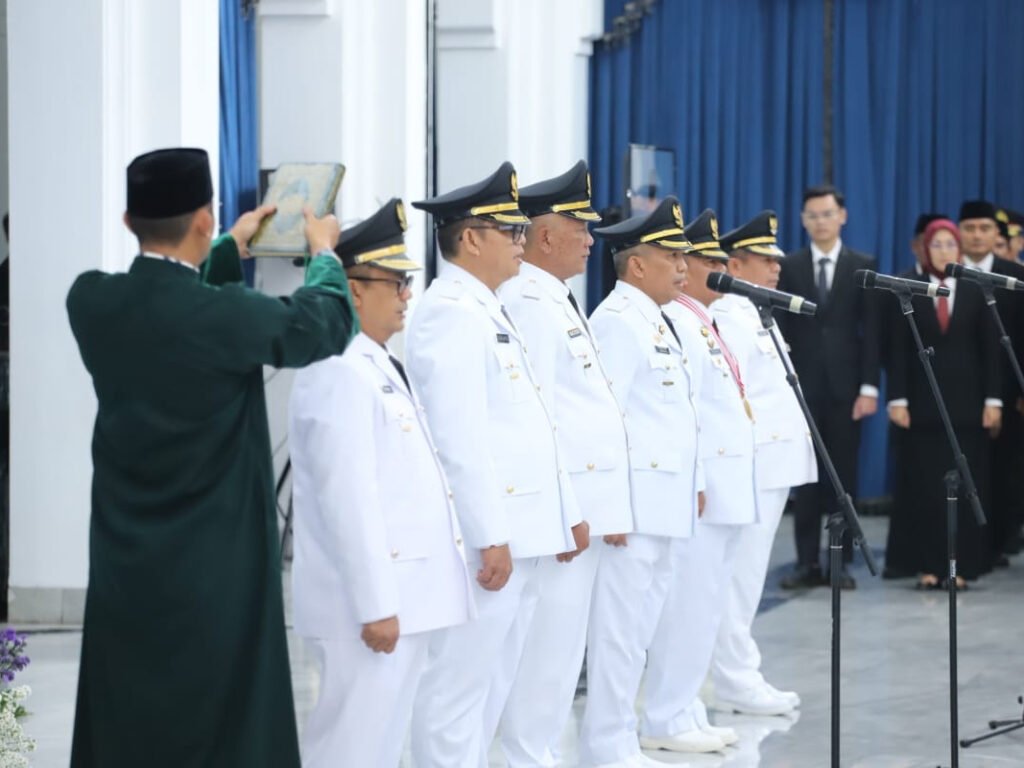 Arsan Latif Resmi Dilantik Jadi PJ Bupati Bandung Barat Gantikan Hengki Kurniawan