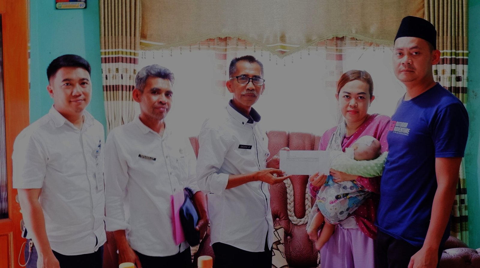 Bayi Penderita Hidrocefalus di Garut Terima Bantuan