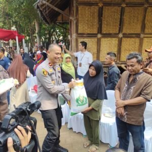Pemkab Purwakarta Bekerjasama Dengan Bapanas dan DKPP Gelar Pangan Murah di Alun-Alun Pasanggrahan