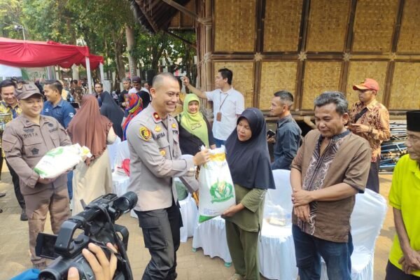 Pemkab Purwakarta Bekerjasama Dengan Bapanas dan DKPP Gelar Pangan Murah di Alun-Alun Pasanggrahan