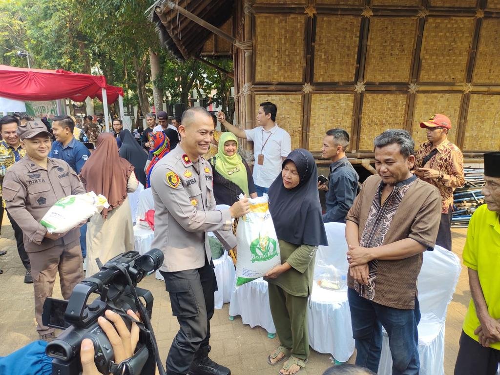Pemkab Purwakarta Bekerjasama Dengan Bapanas dan DKPP Gelar Pangan Murah di Alun-Alun Pasanggrahan