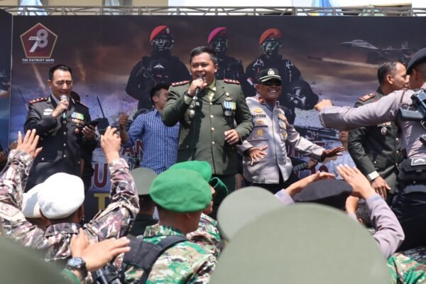 Puncak Kemeriahan Upacara HUT TNI Ke-78 Kodim 0611/Garut Dilanjut ke Panggung Prajurit