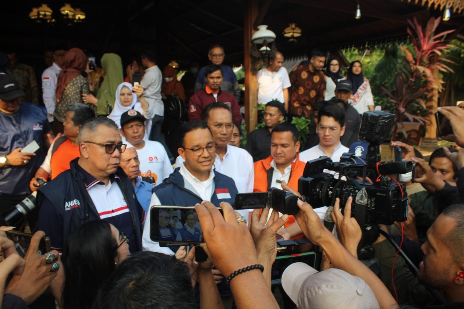 Anies Ajak Relawan Rapatkan Barisan Nyalakan Api Gerakan Perubahan Raih Kesejahteraan Indonesia Bersama