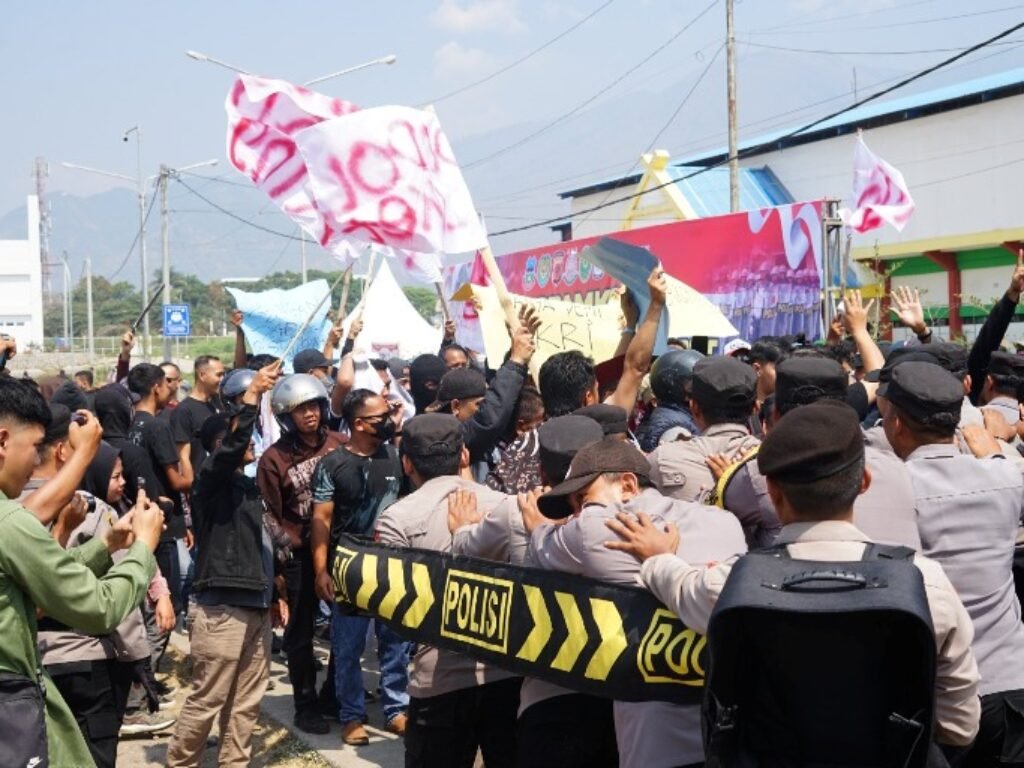 Polres Garut Gelar Simulasi Sispamkota Ops Mantap Brata Jelang Pemilu 2024