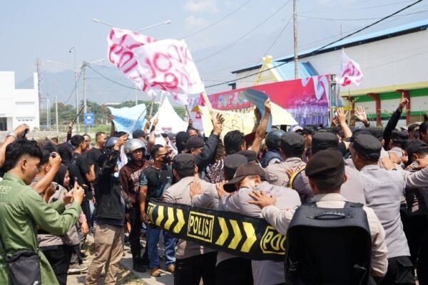 Polres Garut Gelar Simulasi Sispamkota Ops Mantap Brata Jelang Pemilu 2024