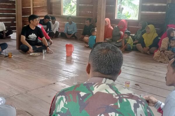 Camat Cipatat Kunjungi Kampung Terpencil di Desa Ciptaharja