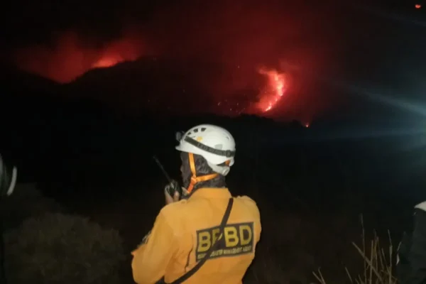 Karhutla di Gunung Papandayan, BPBD Garut: Jauh Dari Pemukiman Warga