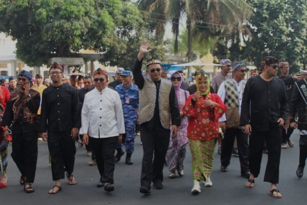 Hari Jadi Kota Tasikmalaya Ke 22, Helaran Budaya Perlihatkan Potensi Daerah Kota Tasikmalaya
