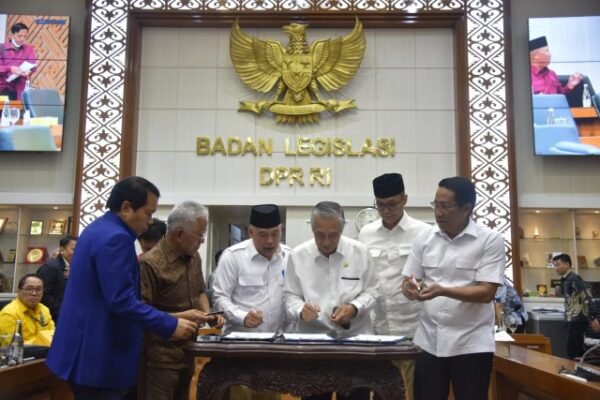 Rapat Pleno Baleg Resmi Sepakati RUU Pilkada Jadi Usulan Inisiatif DPR RI
