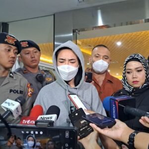 Artis Amanda Manopo Diperiksa Bareskrim Polri Dengan 34 Pertanyaan