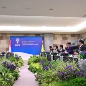 Presiden Joko Widodo menggelar pertemuan bilateral dengan Premier Niue, Dalton Emani Makamau Tagelagi, di Bali Nusa Dua Convention Center (BNDCC)