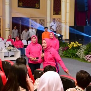 Bersama OASE KIM, Ibu Iriana Sosialisasi Anti Narkoba dan Literasi Digital kepada Pelajar