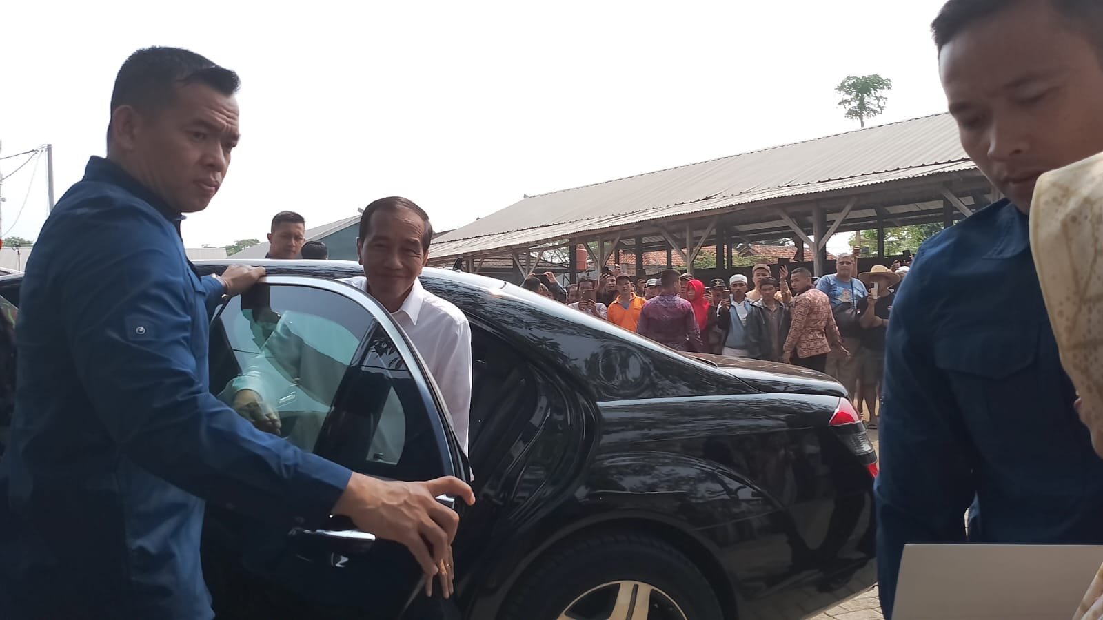 Kunjungan Presiden ke Pasar Citeko Purwakarta Disambut Warga 2