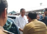 Presiden Tiba Di Pasar Citeko Purwakarta Disambut Warga Dan Para Pedagang