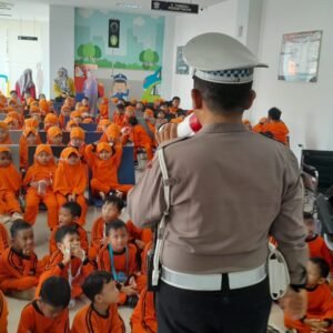 Polisi Sahabat Anak, Polres Purwakarta Kunjungi TK Al-Muhajirin