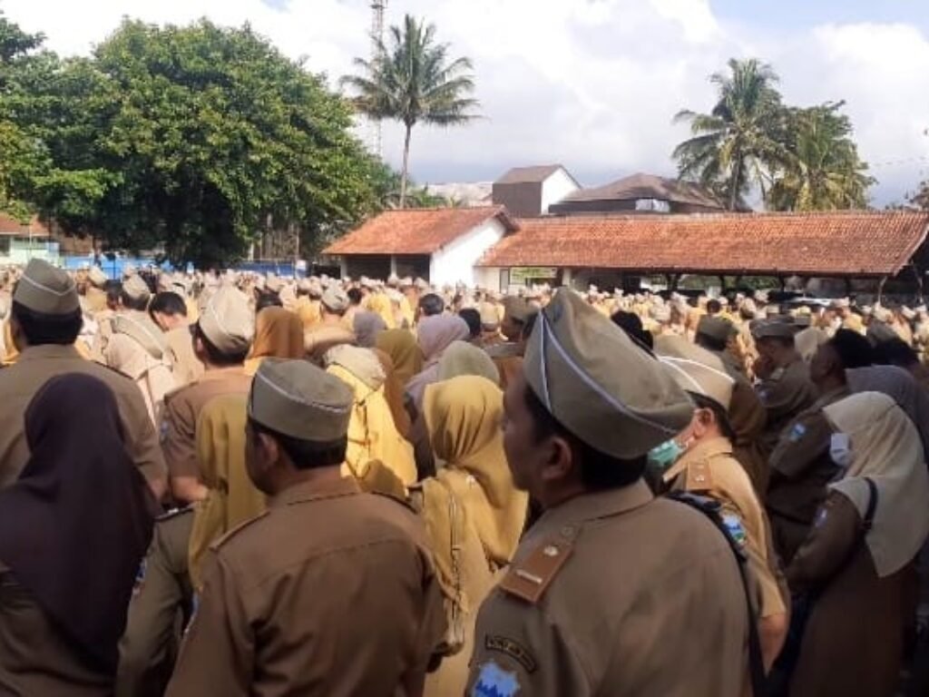 Hindari Bunga Tinggi di BJB, Bupati Garut Ajak ASN dan PPPK Pindah Bank