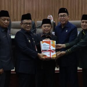 Pendapatan Daerah Kota Bekasi Tahun Anggaran 2024 Diproyeksikan Sebesar Rp 6,166 Triliun. Ketua DPRD Kota Bekasi Tekankan Netralitas ASN Hadapi Pemilu 2024