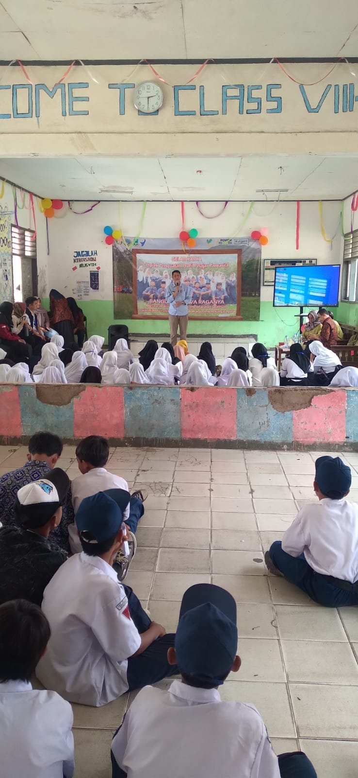 300 Siswa SMP 2 Tarogong Kaler Kampanye Stop Bullying