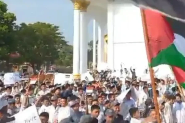 Dukung Palestina, Ribuan Siswa SMKN 2 Garut Gelar Aksi Damai
