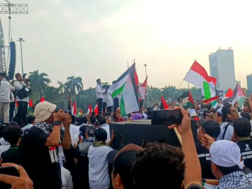 Hari Ini, Massa Aksi Bela Palestina Padati Kawasan Monas