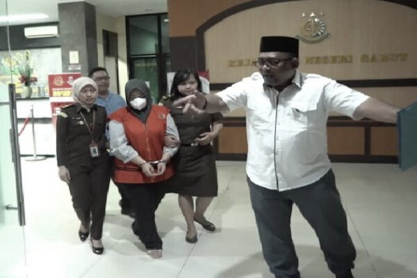 Mantan Kades Buronan Korupsi Kejari Garut Ditangkap Di Hotel Oyo Semarang