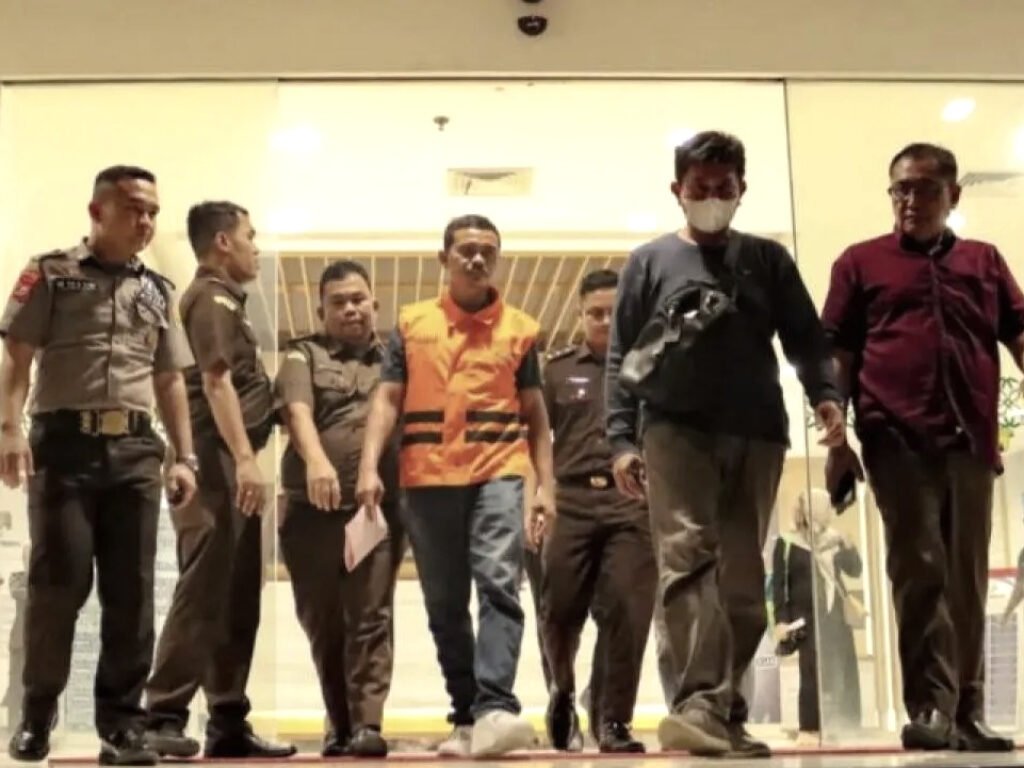 Dugaan Suap, Kejati Riau Tahan Pasutri Oknum Jaksa dan Polisi