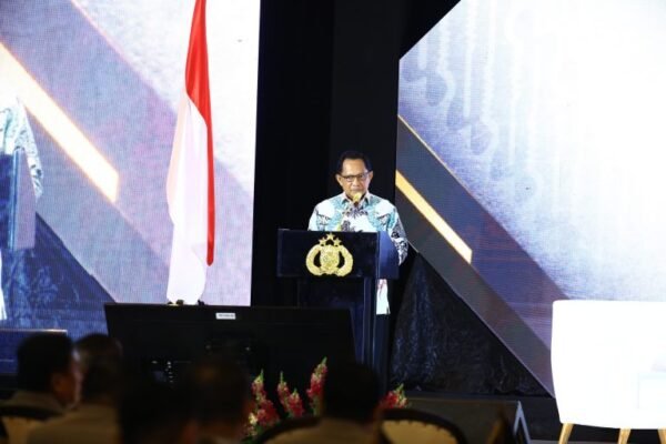 Jelang Pemilu 2024, Mendagri Dorong Polri Aktif Awasi Kampanye Hitam
