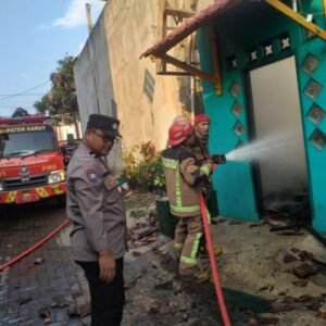 Kebakaran Rumah di Kampung Sirnarasa Cibiuk Diduga Akibat Korsleting Listrik