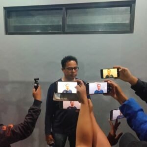 Viral! Aksi Koboy Letuskan Senpi di Garut, Polisi: Kita Akan Kejar