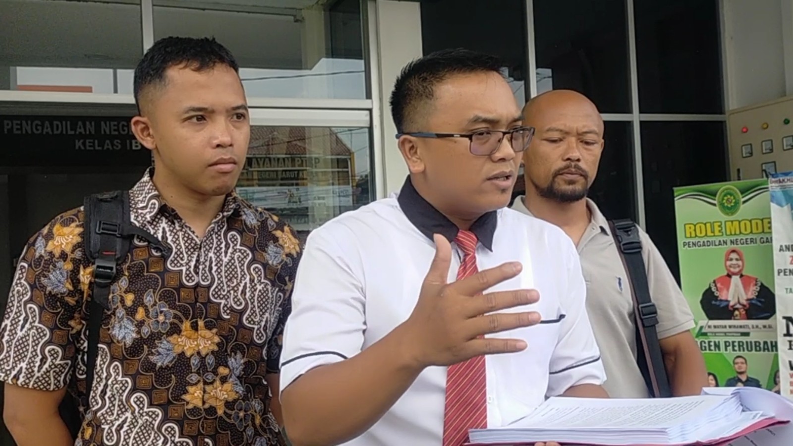 Setelah Melapor Ke Polres Garut, Warga Menggugat PT. SSI Ke Pengadilan Negeri Garut