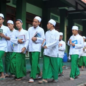 Lulusan Pondok Pesantren Bakal Menyandang Gelar Akademik Setingkat S1