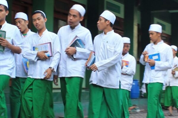 Lulusan Pondok Pesantren Bakal Menyandang Gelar Akademik Setingkat S1