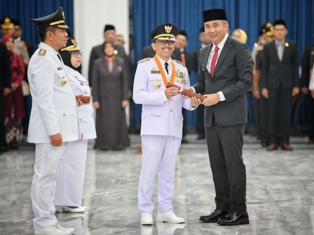 Hari Ini, Tiga Pimpinan Daerah, Bupati Karawang, Pj Bupati Kuningan dan Pj Wali Kota Banjar Dilantik