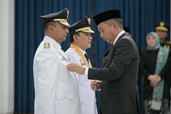 Penjabat Bupati Subang dan Majalengka Dilantik