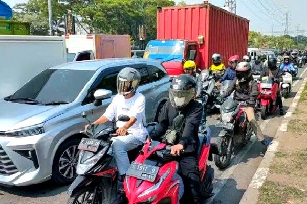 Jalur Pantura, Arus Balik Didominasi Kendaraan Roda Dua
