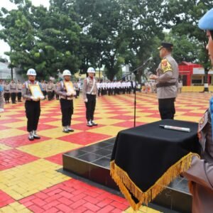 Melalui Upacara PTDH, Kapolres Purwakarta Copot Dua Personil Dari Institusi Kepolisian