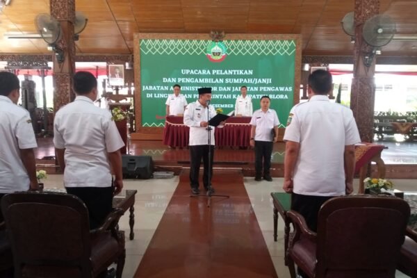Pelantikan dan Pengambilan Sumpah Jabatan 49 Eselon III dan IV di Lingkungan Pemkab Blora
