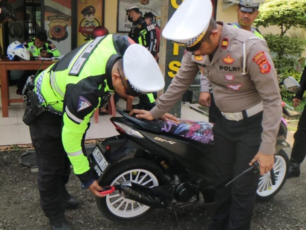 Satlantas Polres Purwakarta Terus Gencar Tertibkan Pengguna Knalpot Brong
