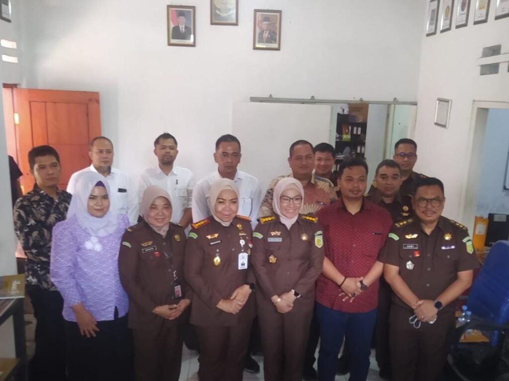 Kunjungan Kejari Bersama Polres Purwakarta ke Kantor Bawaslu