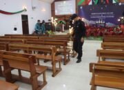 Berikan Rasa Aman Natal 2023, Tim Jibom Polda Jabar Lakukan Sterilisasi Gereja di Garut