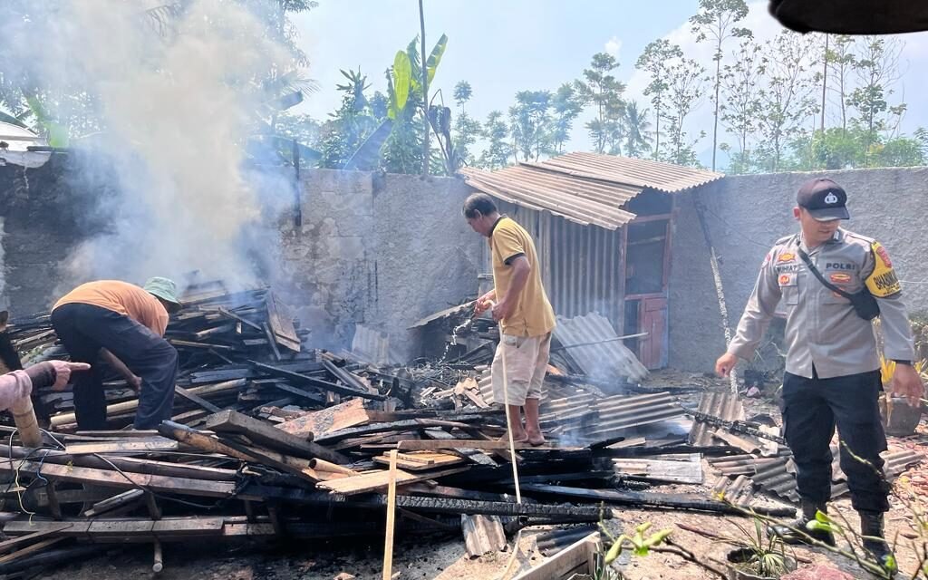 Kandang Penangkaran Burung Ludes Dilalap Sijago Merah Di Wanaraja