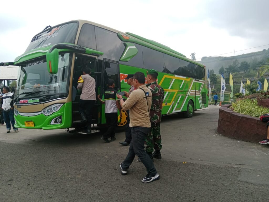 Polisi Himbau Masyarakat Yang Hendak Berlibur Ke Darajat Memahami Karakter Jalur Pasirwangi