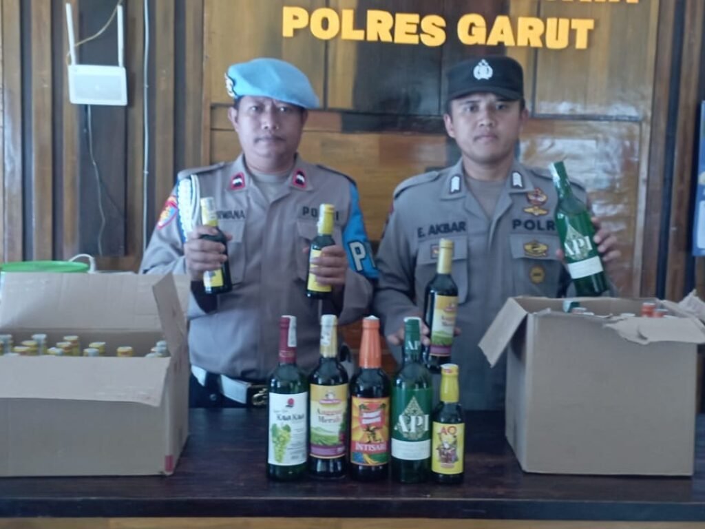 Operasi Pekat, Polsek Singajaya Gencar Lakukan Operasi Minuman Keras