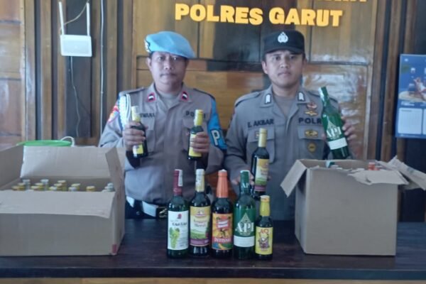 Operasi Pekat, Polsek Singajaya Gencar Lakukan Operasi Minuman Keras