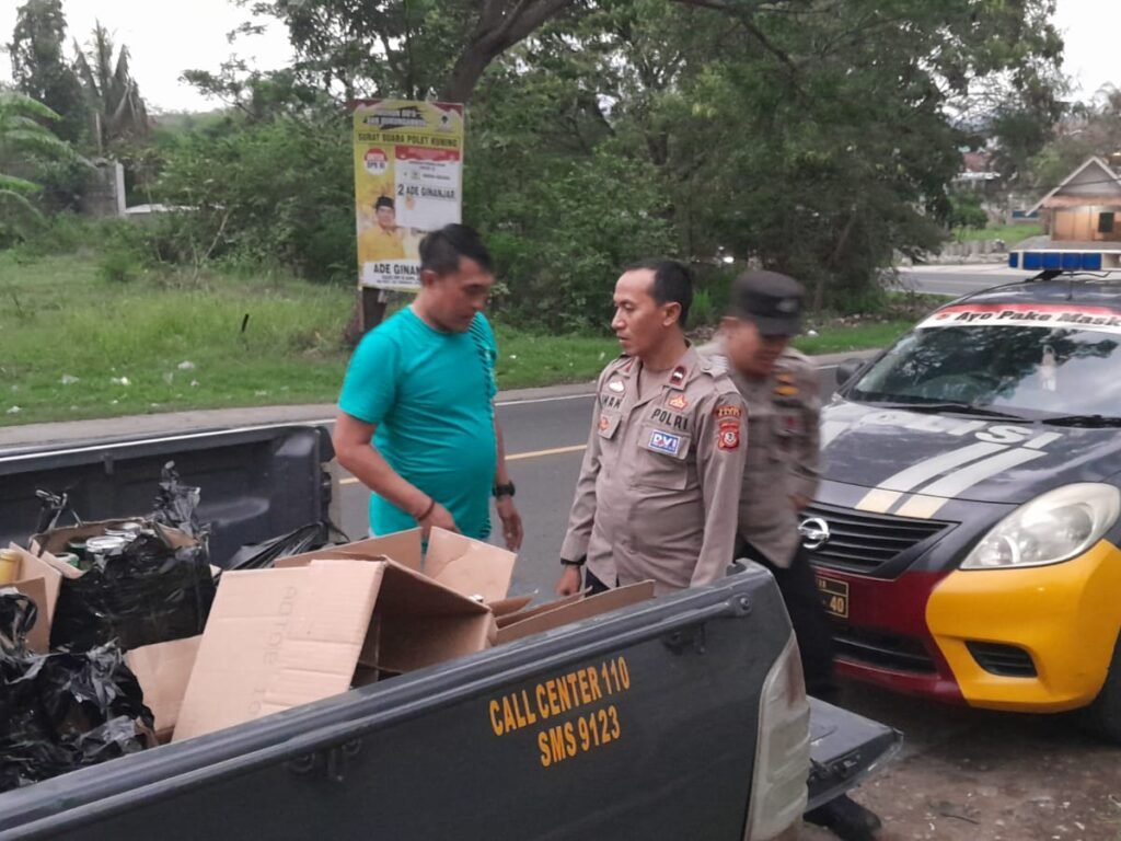Gencar Operasi Pekat, Polsek Limbangan Berhasil Amankan 234 Botol Miras