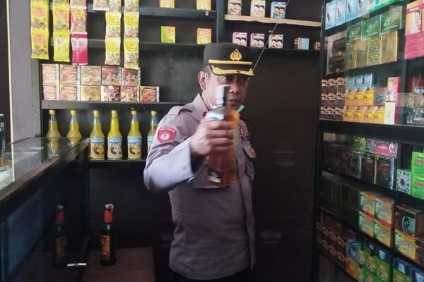 Jelang Pergantian Tahun Baru, Polsek Cilawu Gencar Berantas Miras
