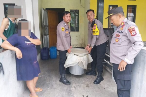 Mendekati Malam Tahun Baru, Polsek Leles Grebek Produsen Miras