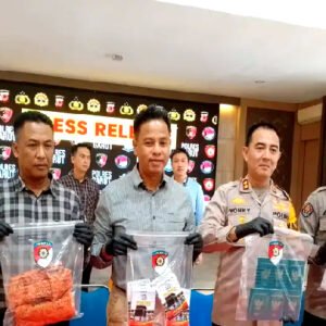 Ditipu Biro Perjalanan Umroh Bodong, Puluhan Warga Garut Rugi Ratusan Juta